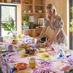Pentik Pöytäliinat Ja Muut Kattaustekstiilit | Pöytäliinat Ja Muut Kattaustekstiilit^Freesia Pöytäliina Vaaleanpunainen