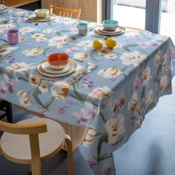 Pentik Kankaat^Helmililja Puuvillakangas Vaaleansininen