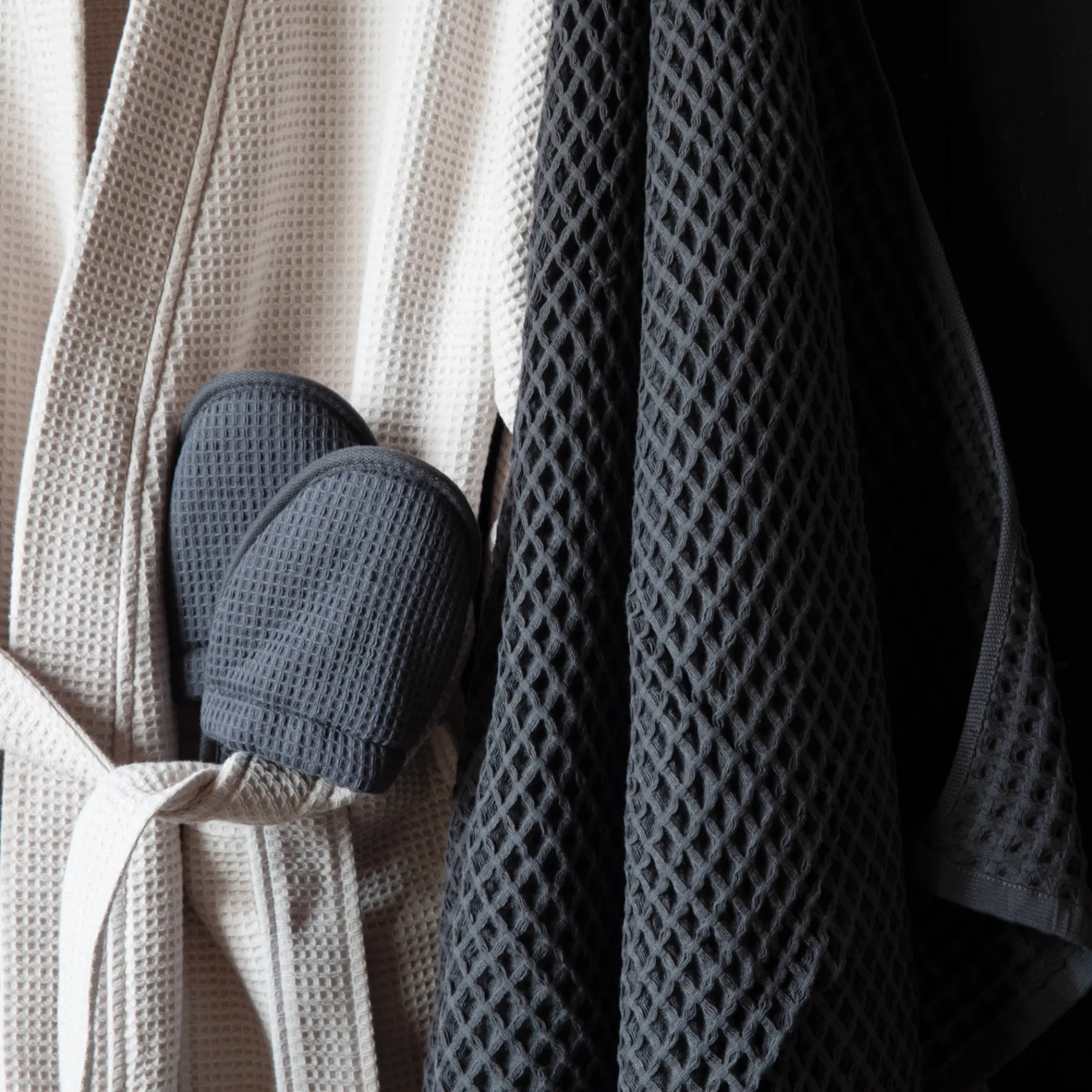 Pentik Spa-tuotteet | Kylpytakit Ja Toilettilaukut^Tundra Tossut Tummanharmaa